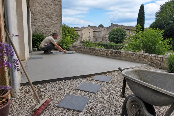 Béton décoratif terrasse Sainte-Livrade-sur-Lot